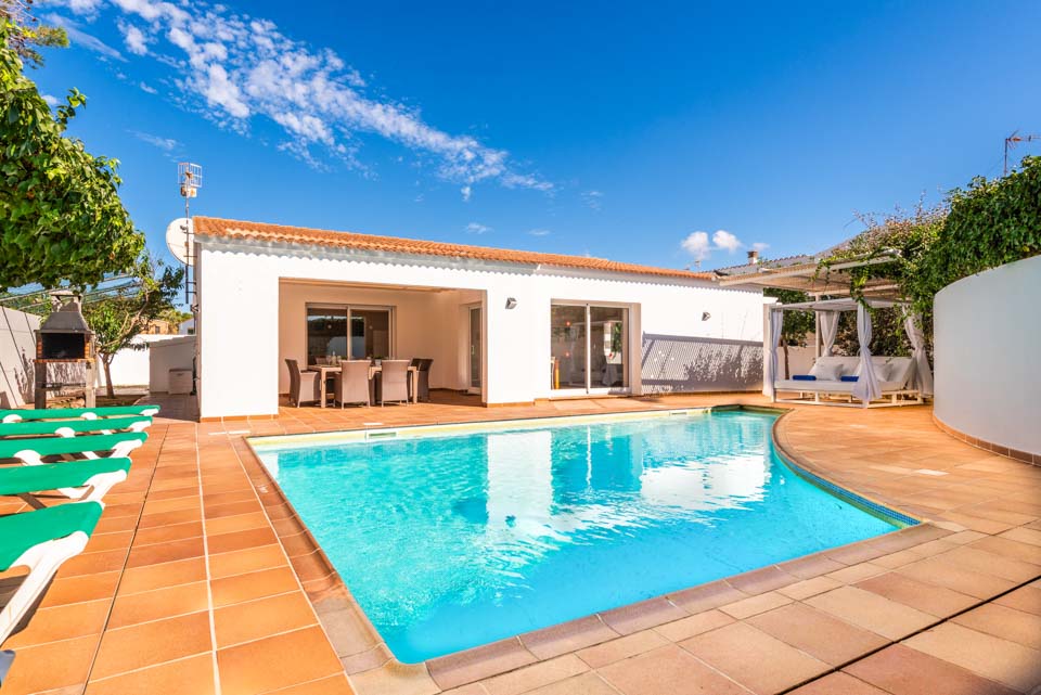 Villa Raquel Bosch in Cala'n Bosch, Menorca
