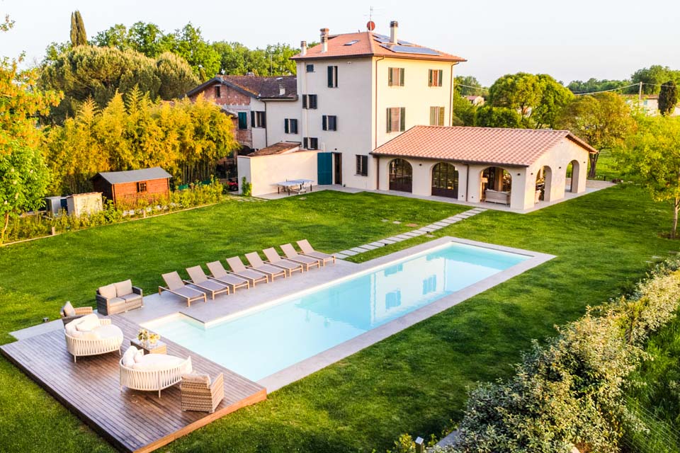 Villa Tuscan Living in Lucca & Pisa, Tuscany