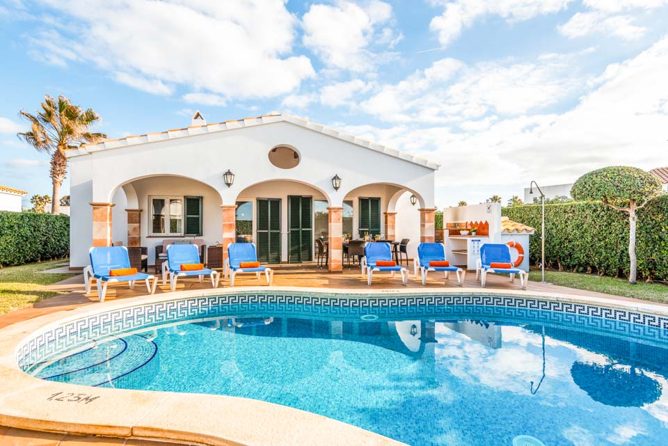 Villa Adelfa in Cala'n Bosch, Menorca