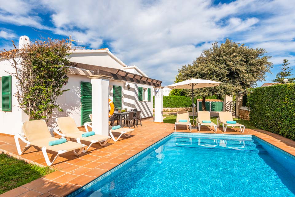 Villa Nuria Bosch in Cala'n Bosch, Menorca