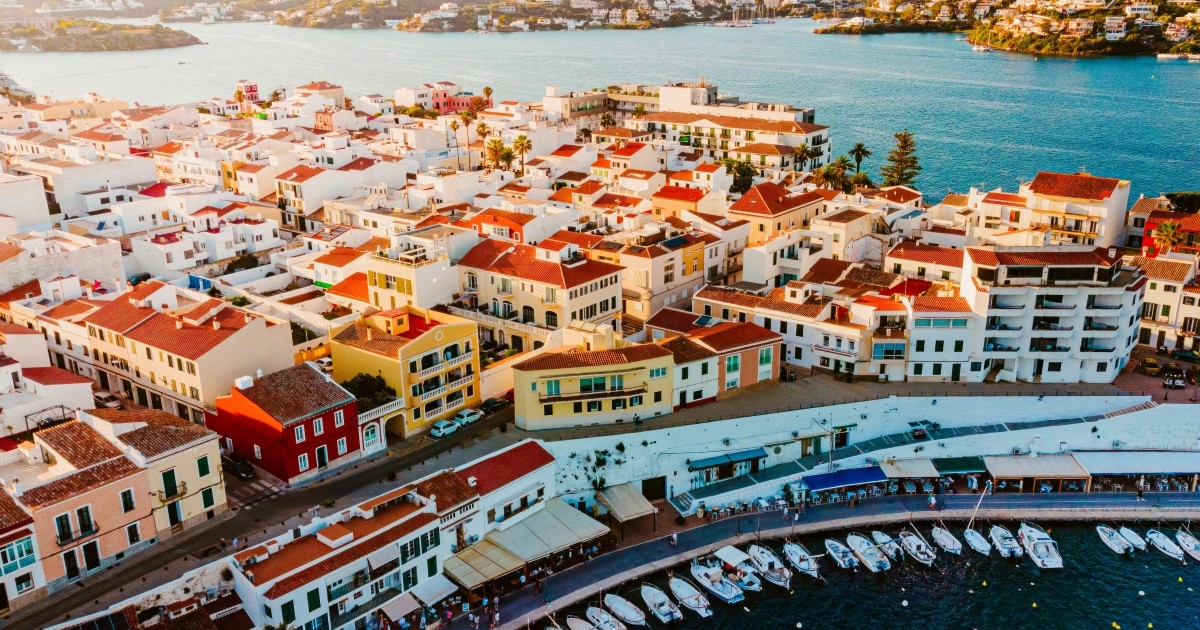 Es Castell town