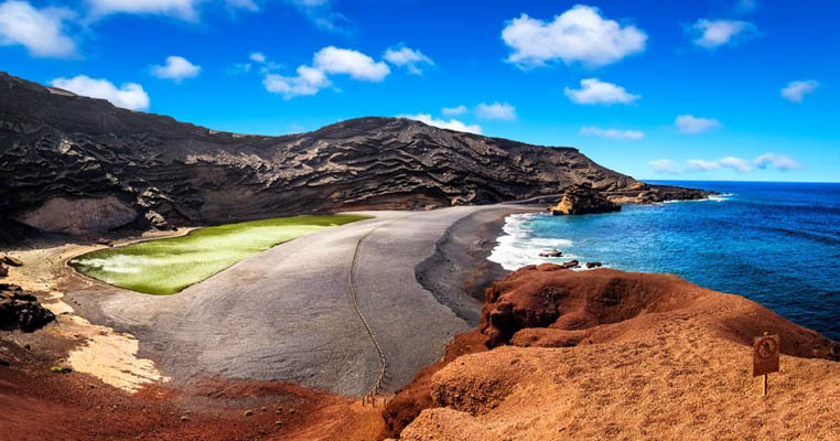 El Lago Verde in Lanzarote, Canary Islands