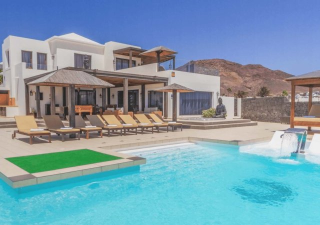 Villa Holidays with Private Pools - Villa Buddha, Lanzarote