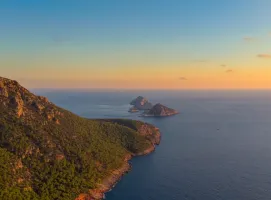 Where Is Hot in October: Sun, Sea and Scenic Escapes