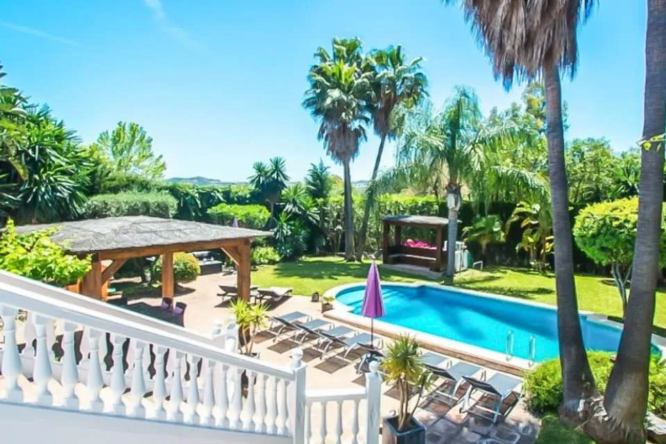 Private Pool