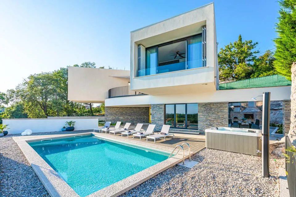 Private Pool