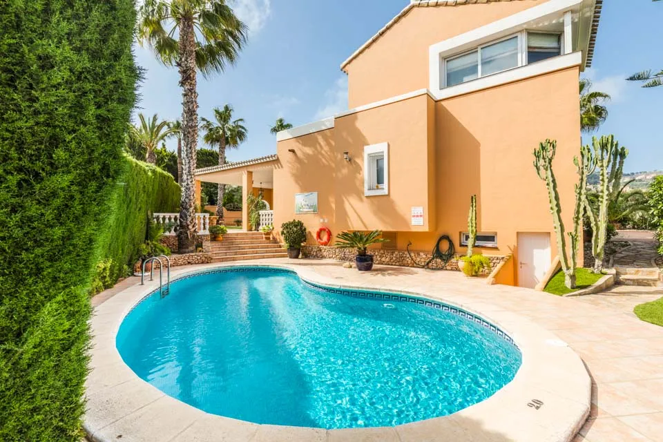 Private Pool