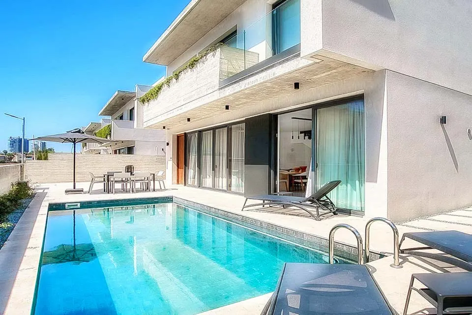 Private Pool