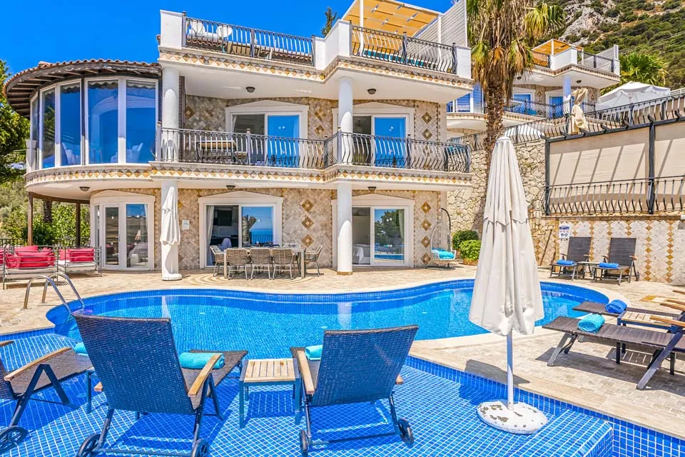Private Pool