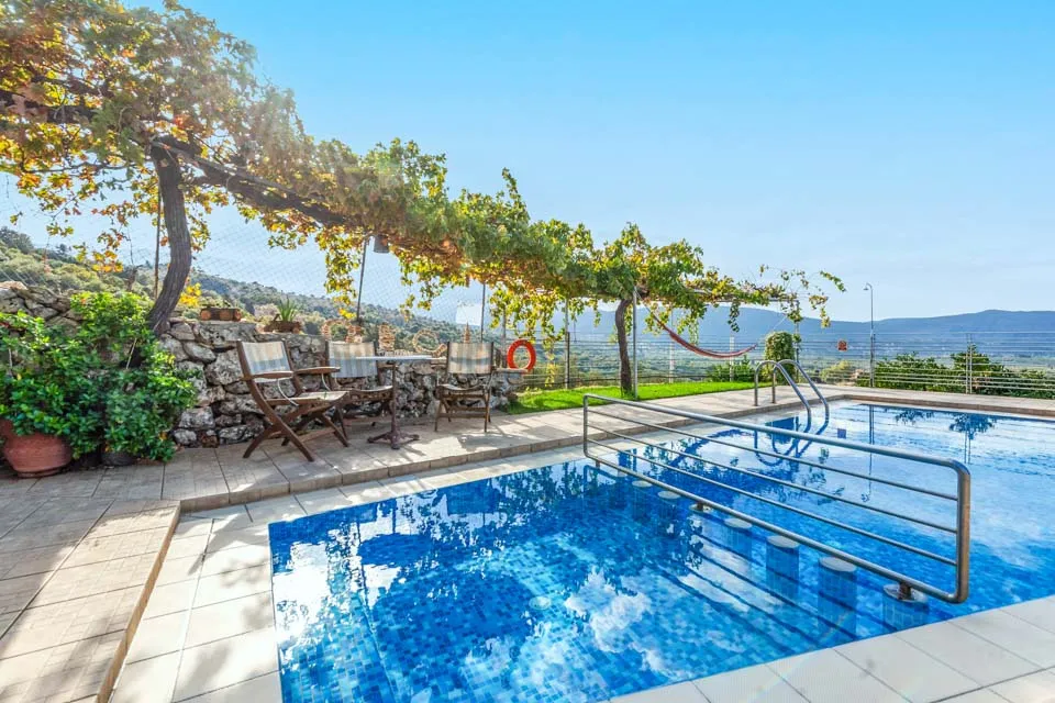 Private Pool