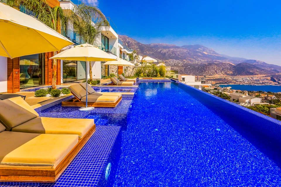 Private Pool