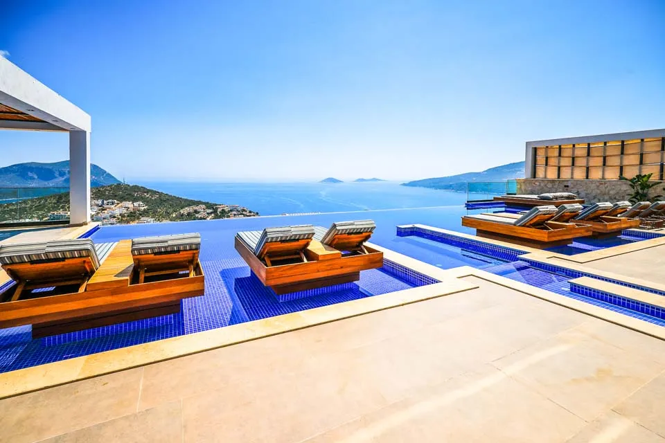 Private Pool