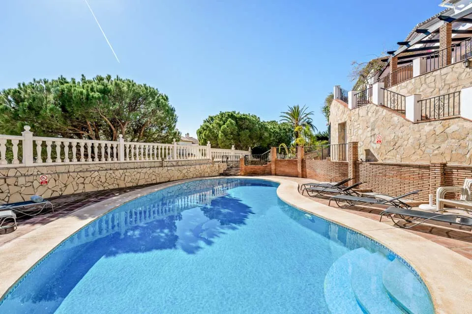 Private Pool