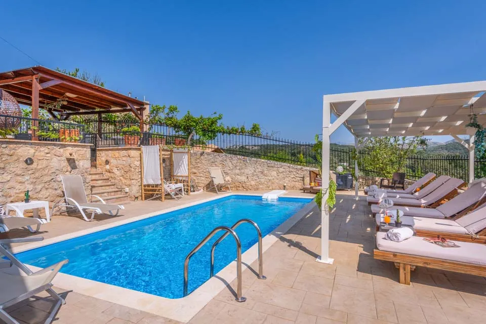 Private Pool
