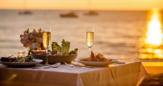 Ibiza_sunset_dining.jpg