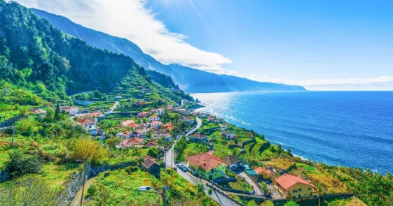 Madeira_october_sun.jpg