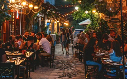Experience nightlife in Zakynthos