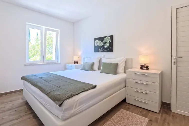 Bedroom-0