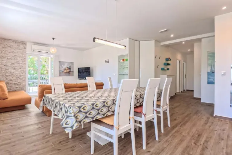 Dining Room-0
