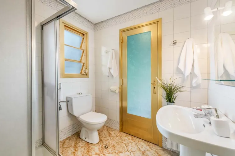 Shower Room-0