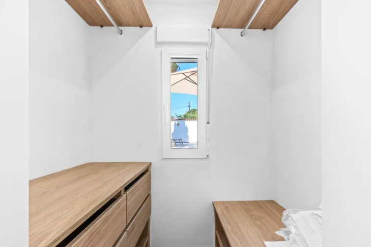 Gallery Slide