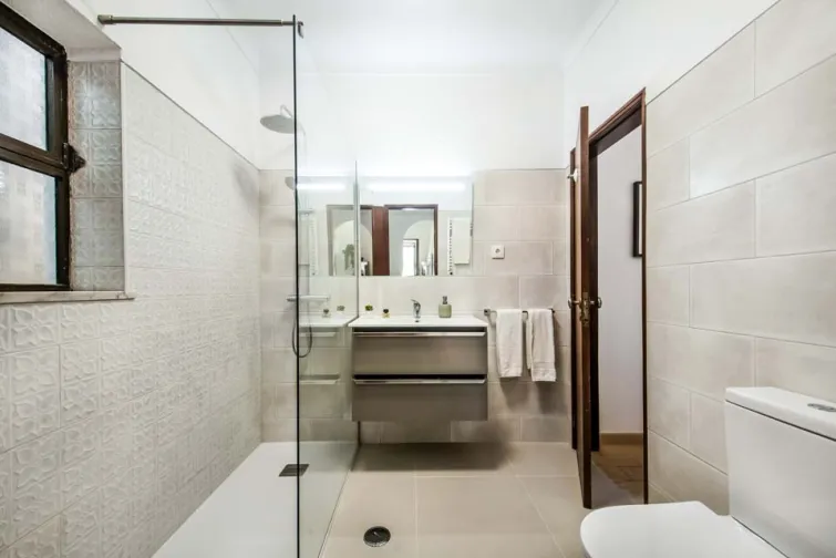 Shower Room-0