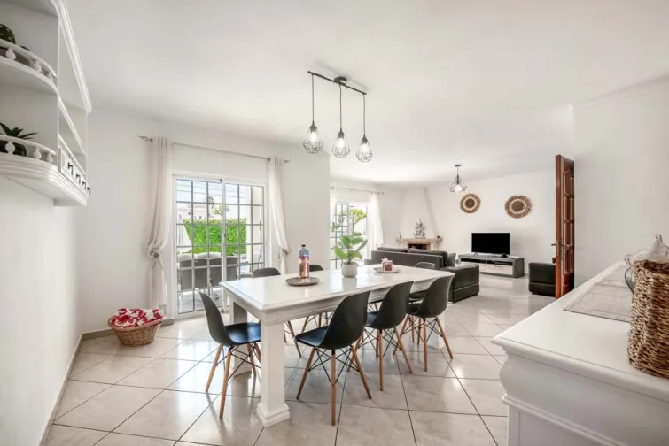 Dining Room-0