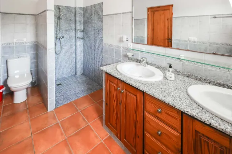 Shower Room-0