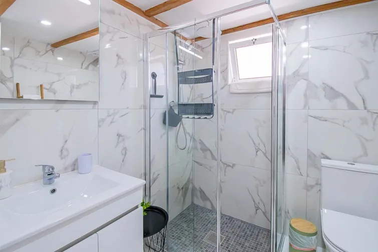 Shower Room-0