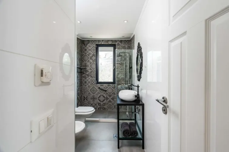 Shower Room-0