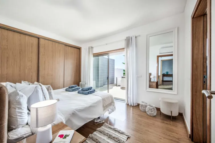 Bedroom-0