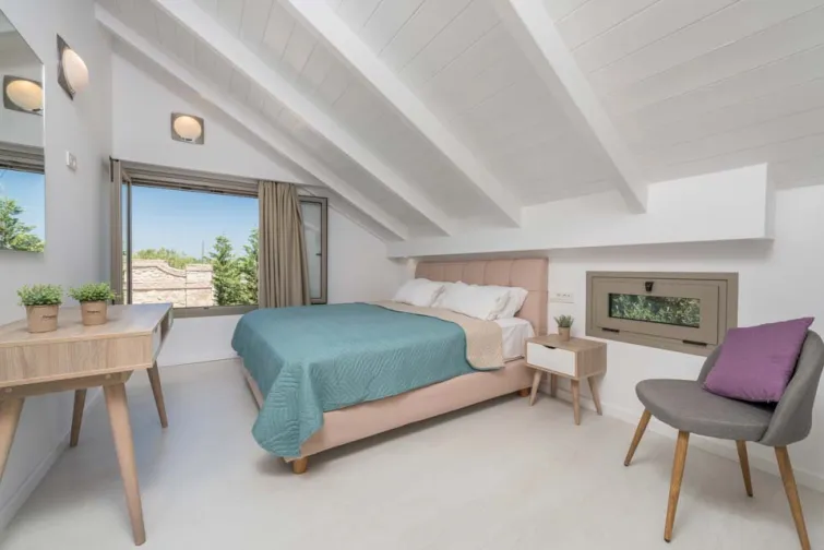 Bedroom-0