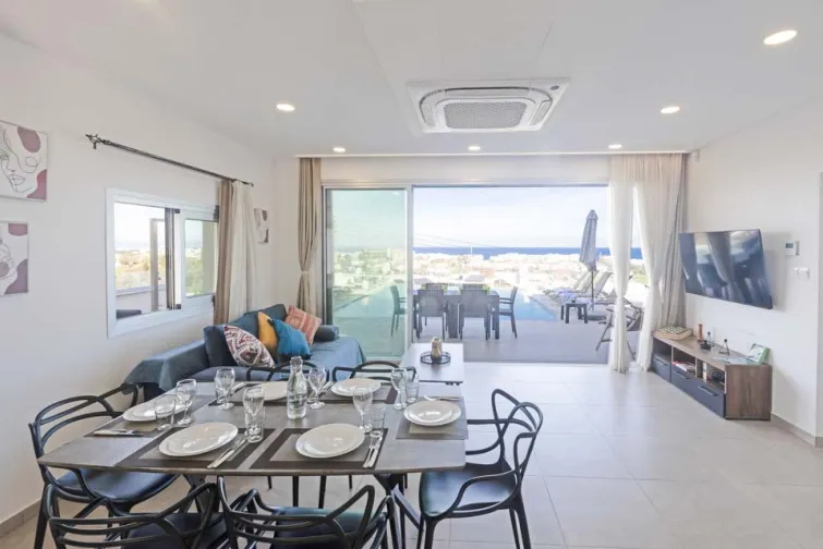 Dining Room-0