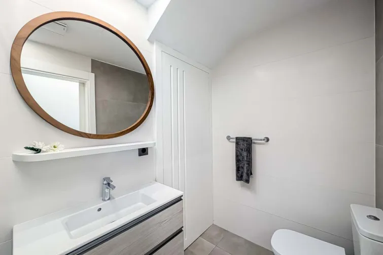 Guest WC-0
