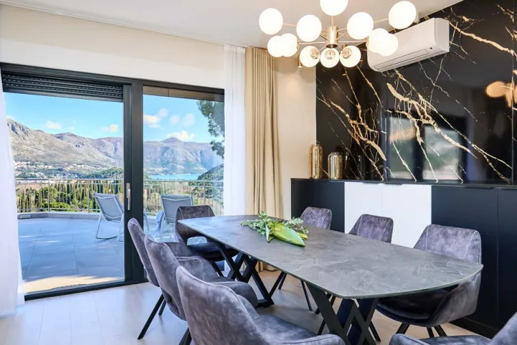 Dining Room-0