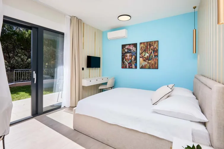 Bedroom-0