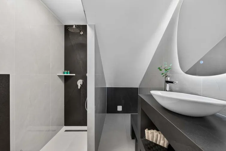Shower Room-0