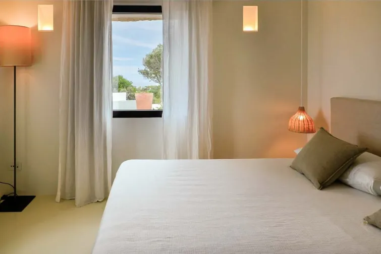 Bedroom-0