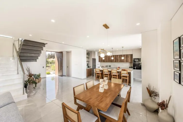 Dining Room-0