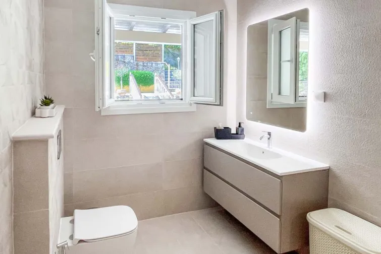 Shower Room-0