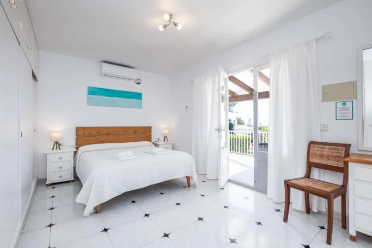 Bedroom-0