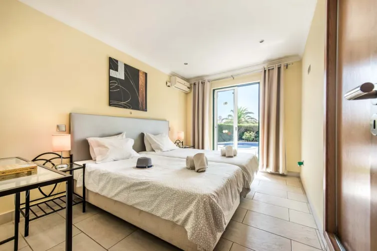 Bedroom-0