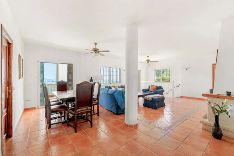 Dining Room-0
