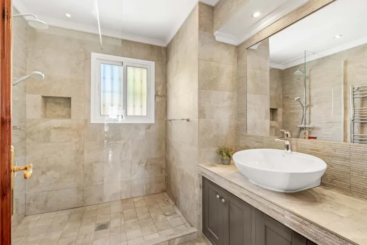 Shower Room-0