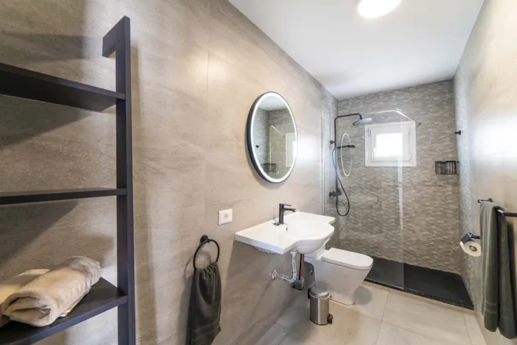 Shower Room-0