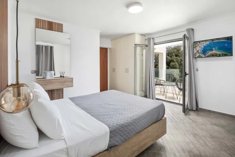 Gallery Slide