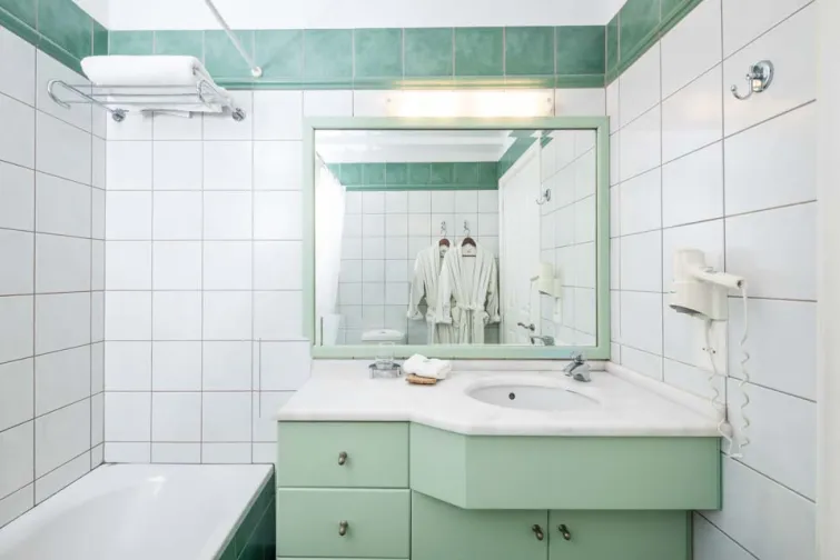 Shower Room-0