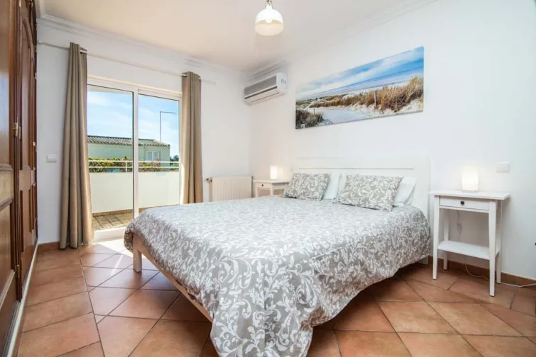 Bedroom-0