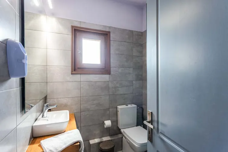 Shower Room-0