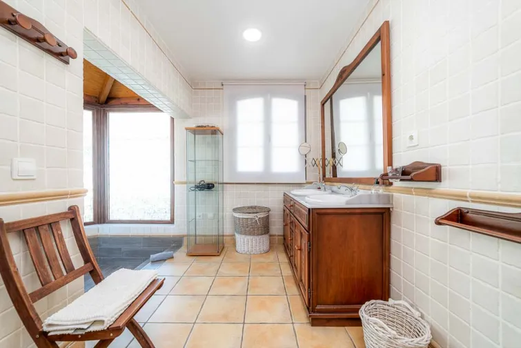 Shower Room-0